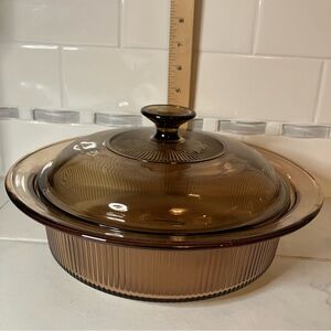 Visions Glass Casserole Dish with Lid - Brown.  EUC!